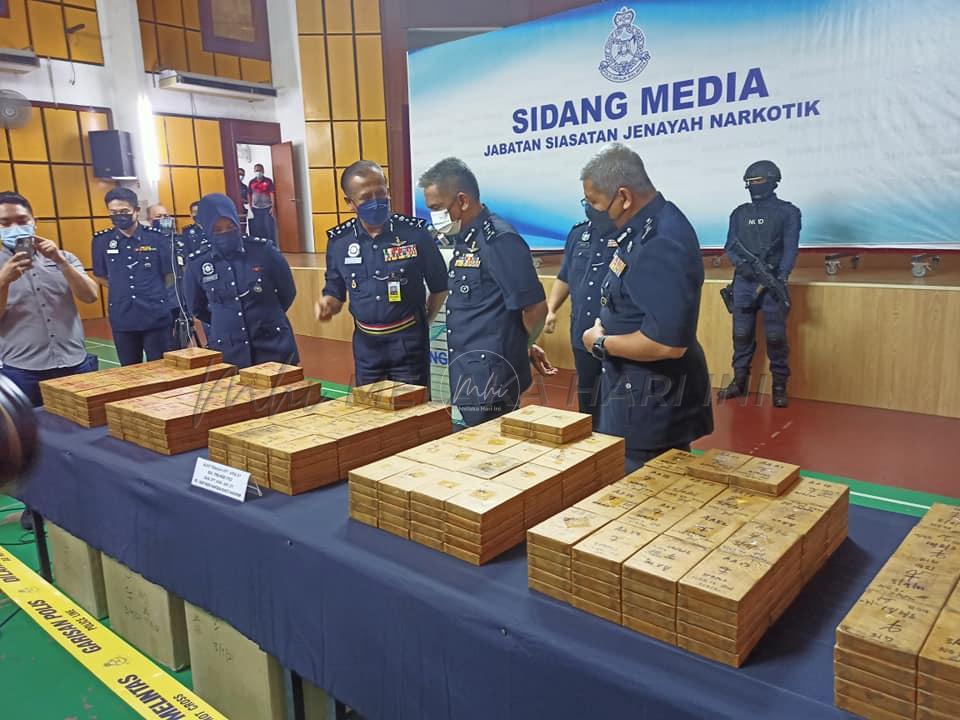 Polis tahan 11 lelaki, rampas dadah bernilai RM34.1 juta