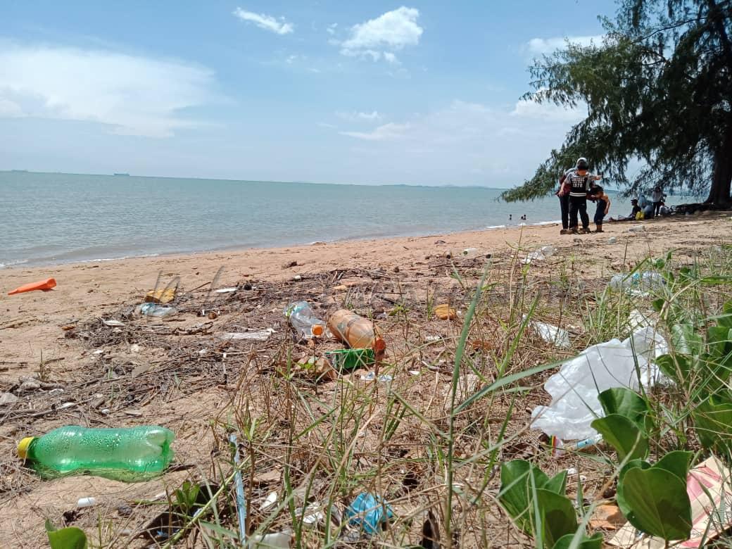 Jangan cemari pantai Melaka dengan sampah – KM