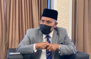 Menteri di jabatan perdana menteri (hal ehwal agama) idris ahmad