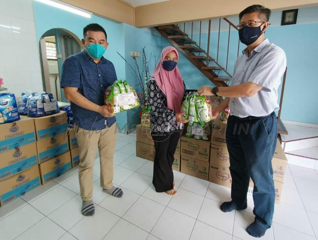 Inisiatif Melaka Milkbank salur susu untuk 901 kanak-kanak di Melaka