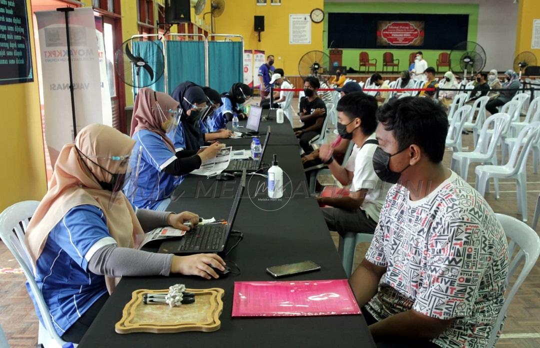 60,000 remaja di Melaka selesai vaksin 27 Okt ini