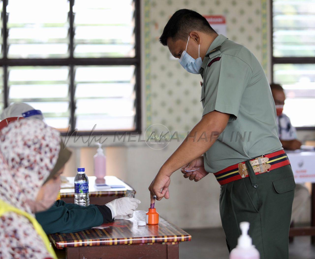 PRN Melaka: Pengundi wajib pakai pelitup muka, sanitasi tangan empat kali