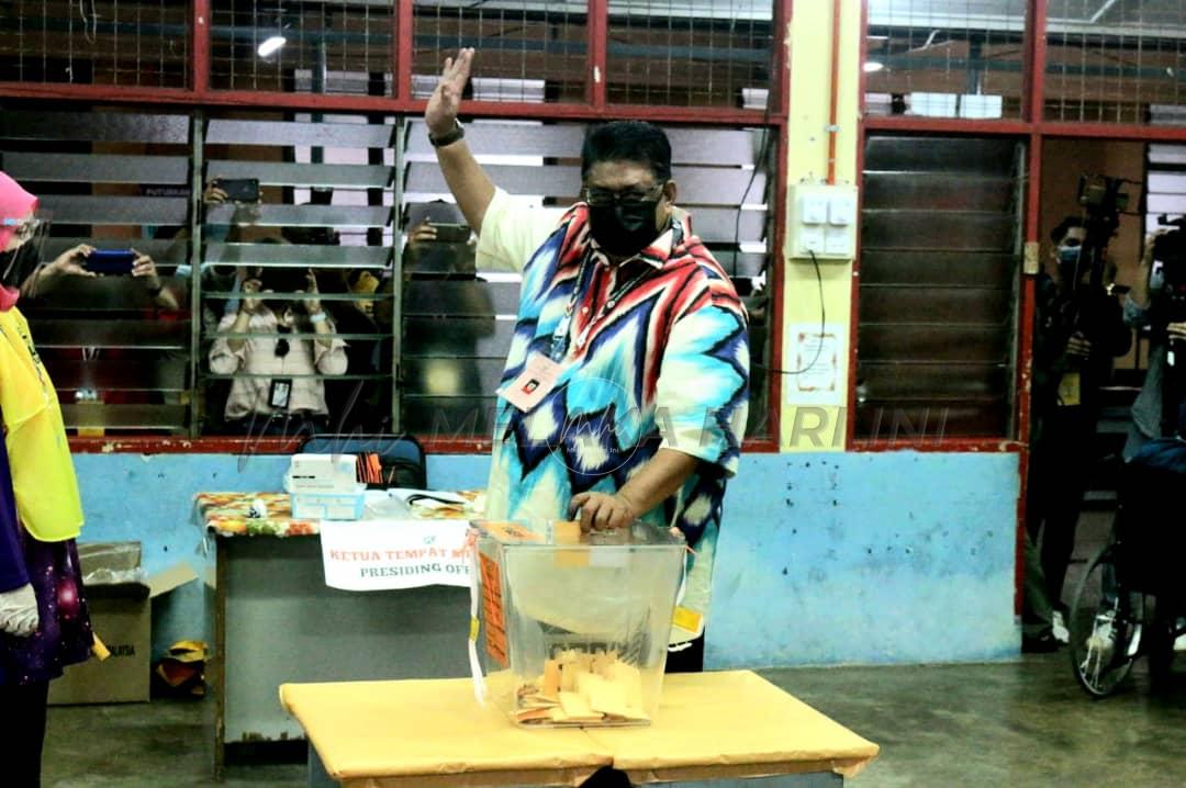 Rauf selesai buang undi jam 8.43 pagi