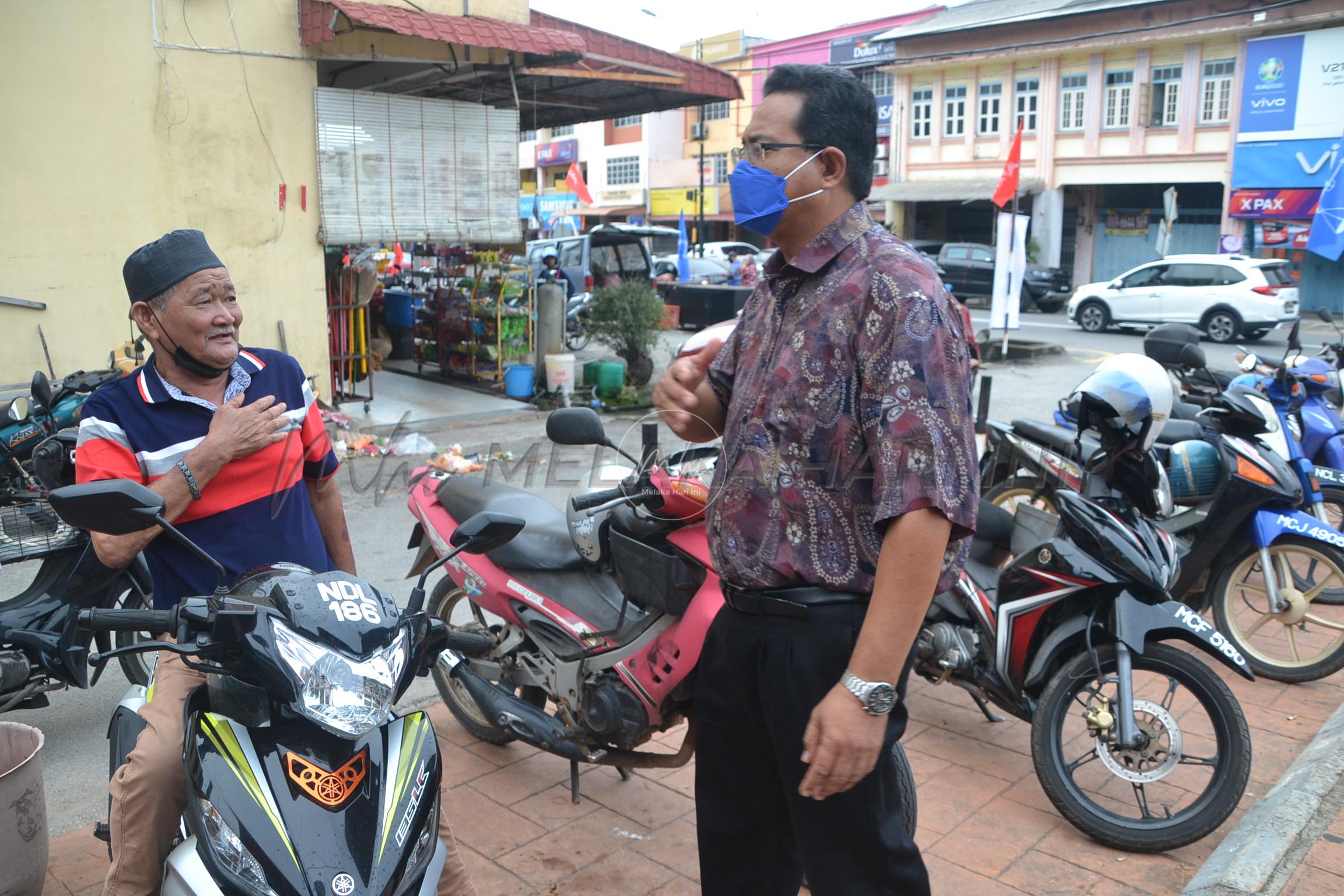 Kuala Linggi: Hakisan pantai, industri pelancongan dan perikanan fokus calon BN