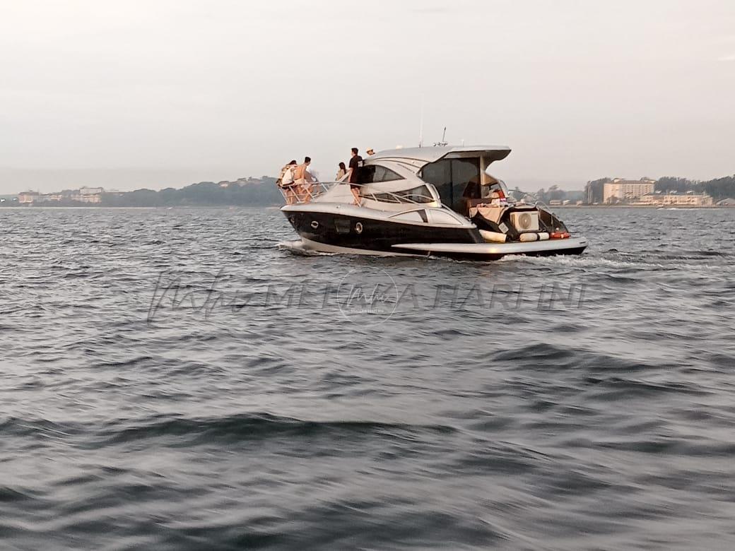 Maritim Malaysia tahan bot persiaran beroperasi tanpa lesen di Port Dickson