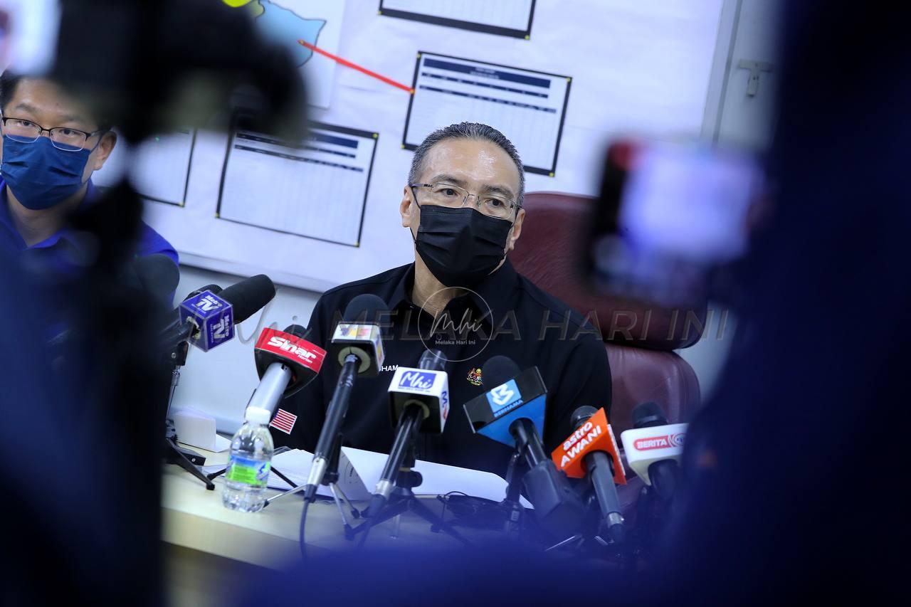 TUDM diarah salur keperluan kepada keluarga dua juruterbang nahas Hawk 108 – Hishamuddin