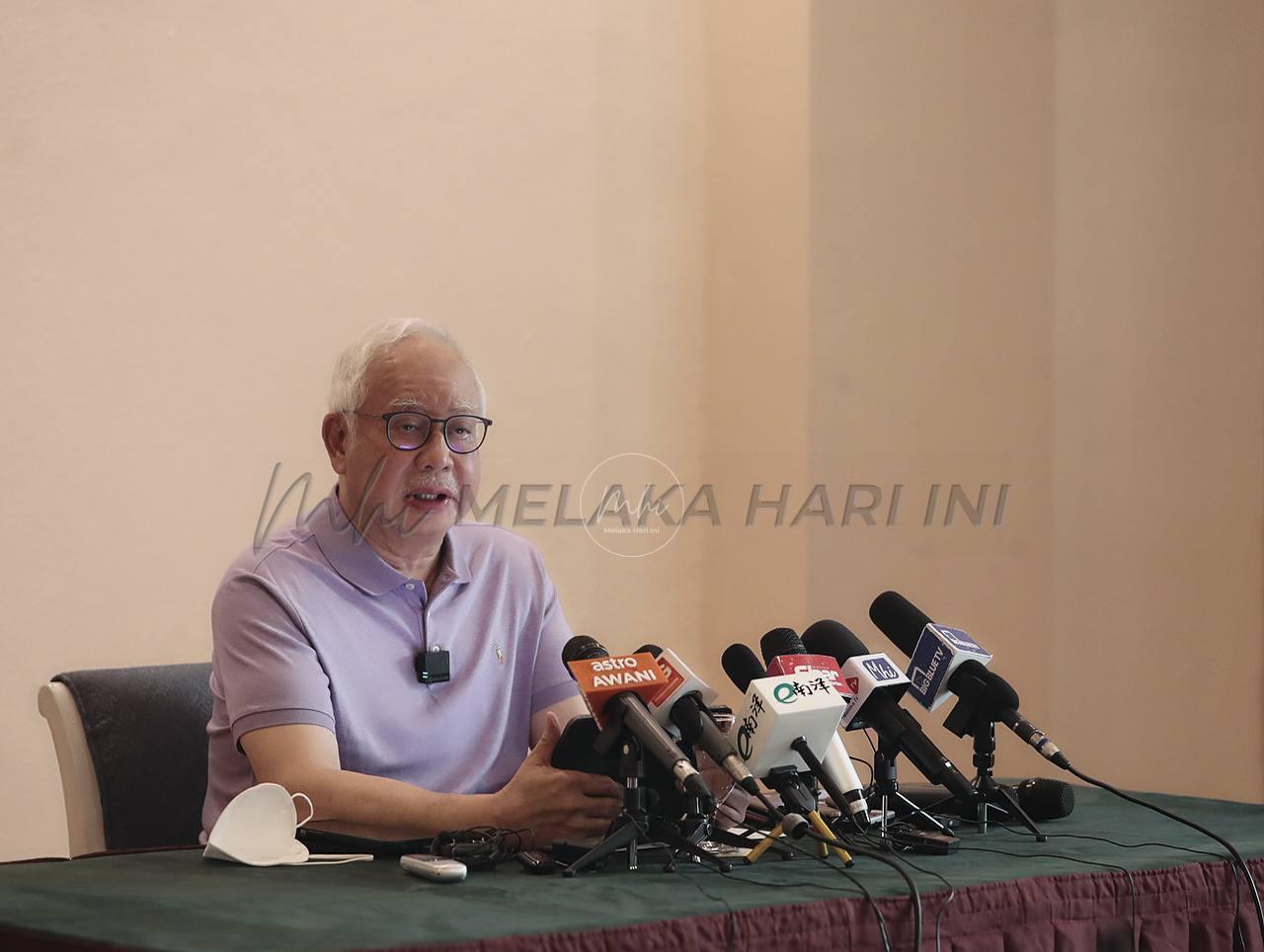 Saya dan isteri dijadikan sasaran propaganda politik – Najib