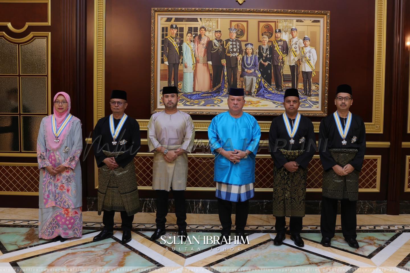 Sultan Ibrahim kurnia DMIJ kepada empat individu