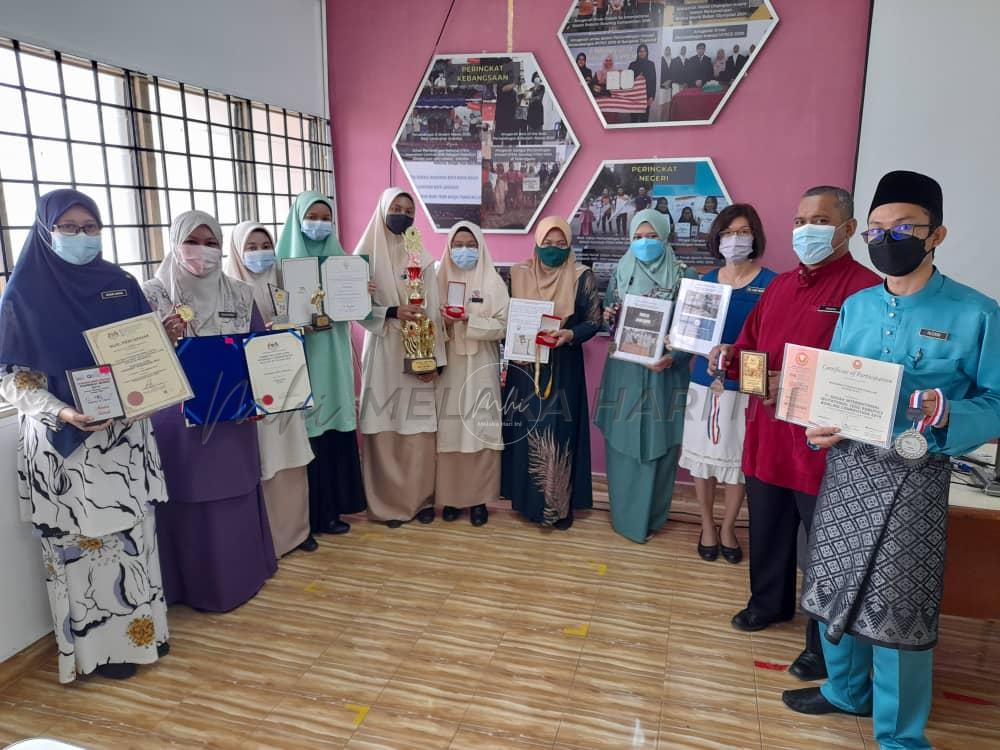 Sekolah luar bandar cemerlang dalam bidang STEM