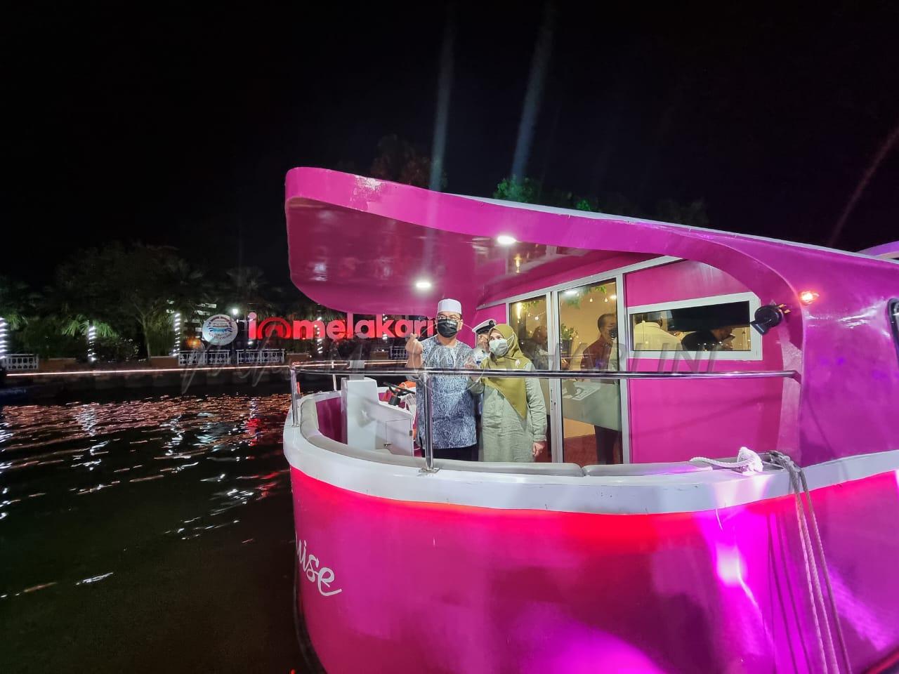 Melaka River Cruise perkenal ‘bot cinta’