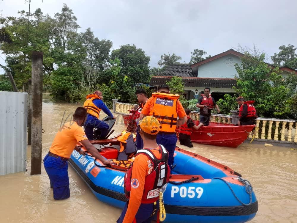 Mangsa banjir di PPS akan disaring, elak kluster COVID-19 – Khairy