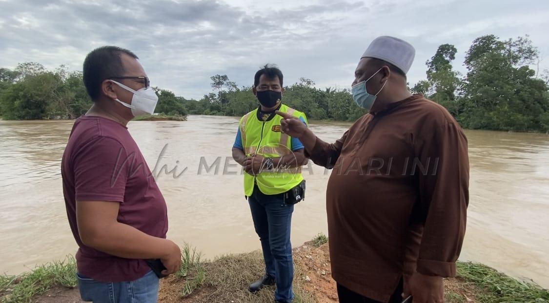 Banjir: Ban pecah antara punca Lubok China tenggelam-EXCO