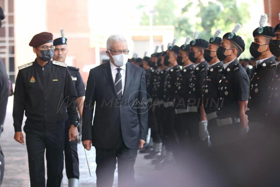 Hamzah zainudin4