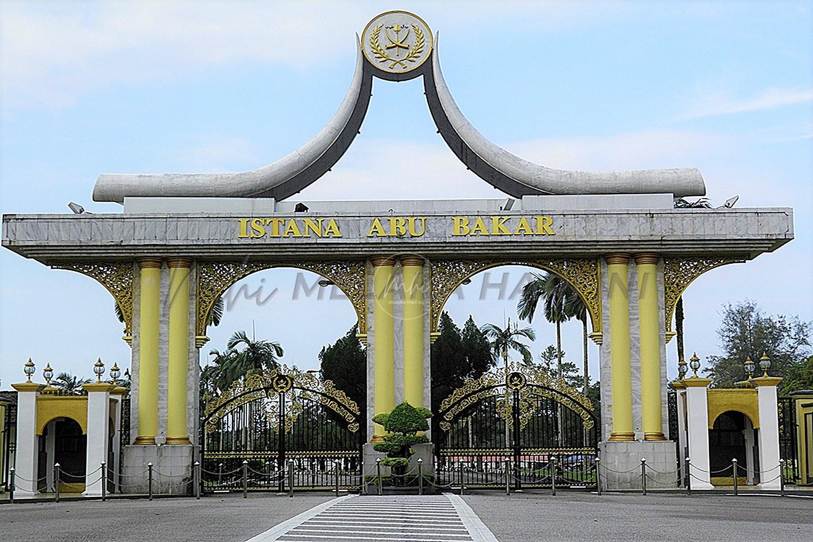 Hamzah, Saifuddin dahului senarai penerima darjah, pingat Pahang