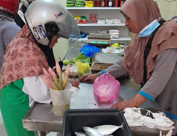 Pasca banjir: ‘Korek’ simpanan sendiri mula semula perniagaan