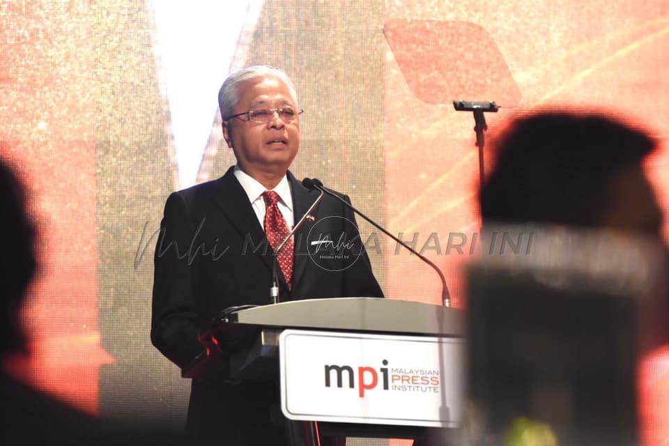 Pm ismail (2)