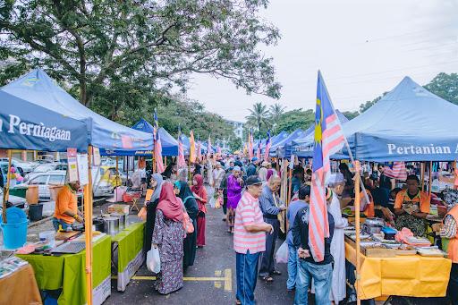 Bajet 2022 – Pasar Souq Subuh Melaka bantu rakyat beli barang lebih murah