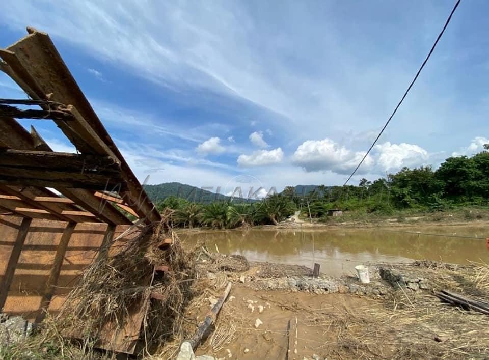 Banjir: 987 lokasi terjejas dibaik pulih babitkan kos RM1.4 bilion – Fadillah
