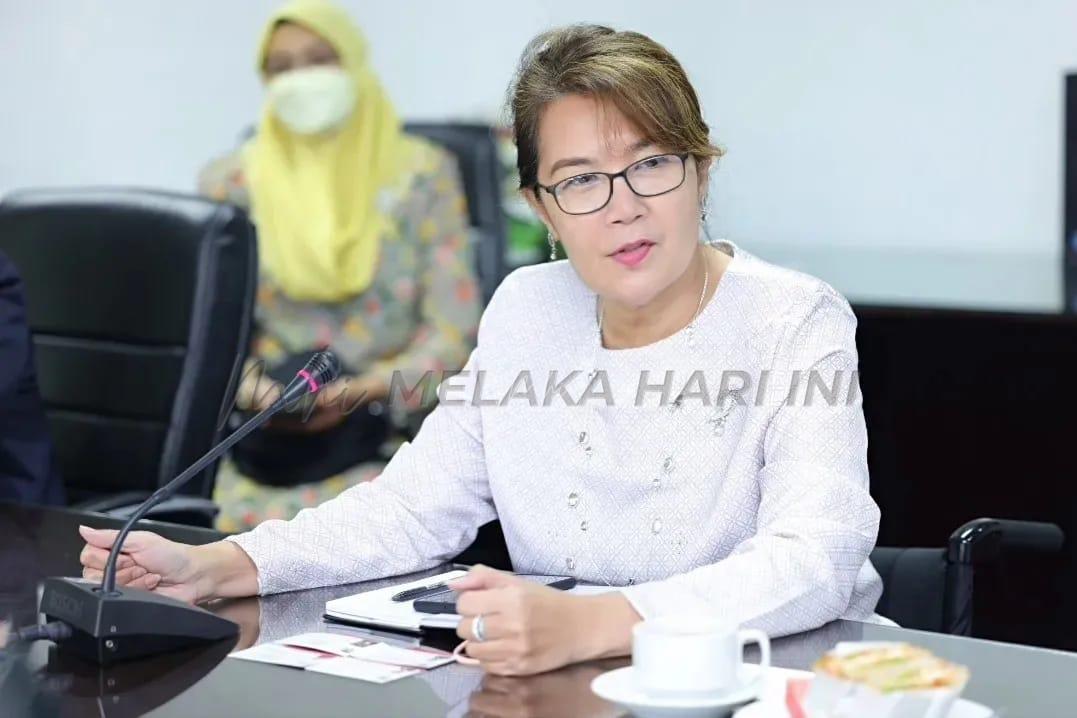 Gunakan puisi nasihat golongan muda jauhi rasuah – Ras Adiba