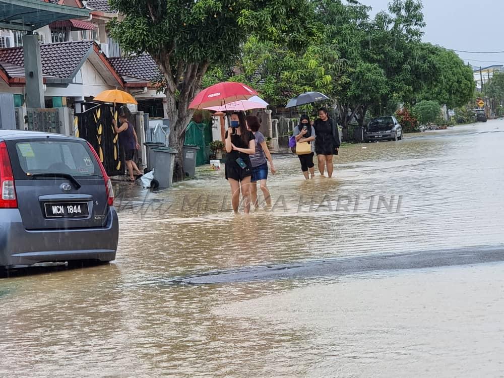 Banjir: Lebih 50 rumah dinaiki air di Taman Merdeka, paras air dijangka meningkat