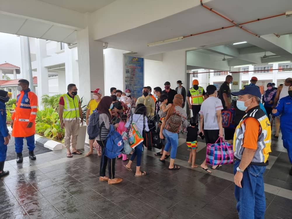 Banjir: Lebih 200 mangsa dipindahkan ke SK Taman Merdeka