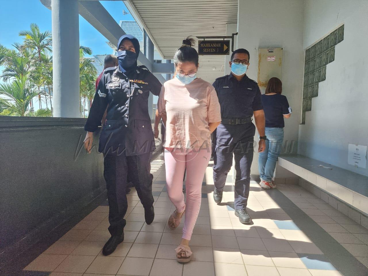 Dera anak teman lelaki, pengasuh mengaku tidak bersalah