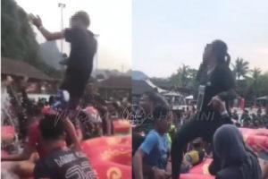 Viral taman tema (1)