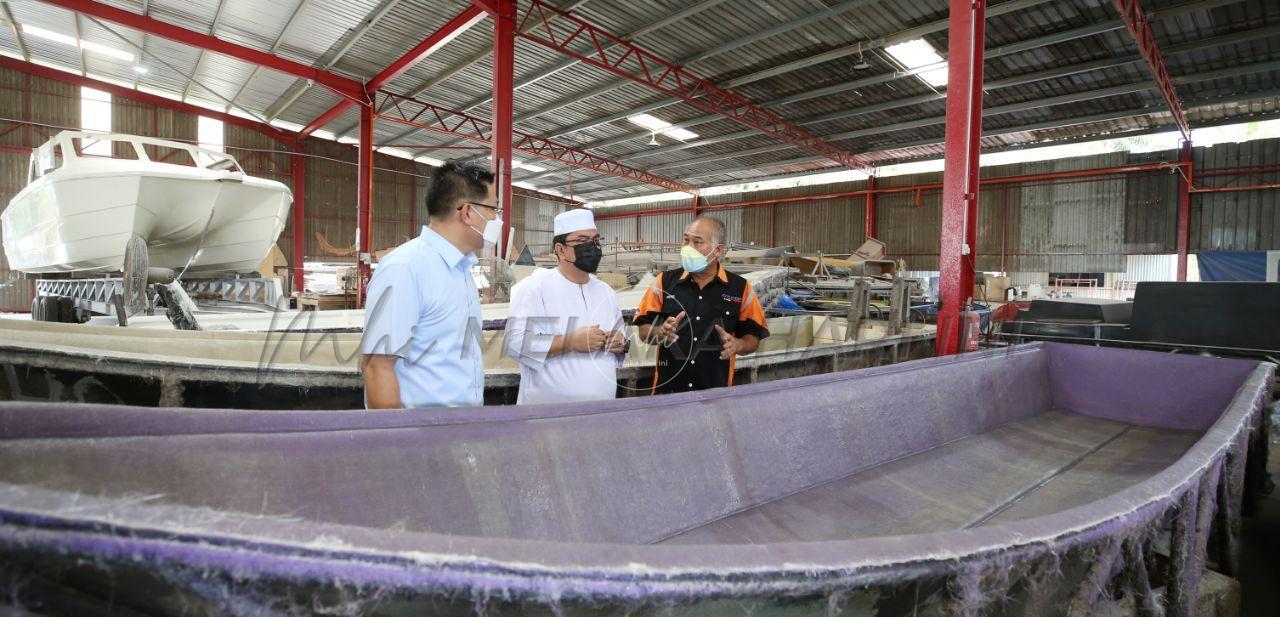 Pembuatan bot fiber berpotensi menyumbang ekonomi Melaka – Sulaiman
