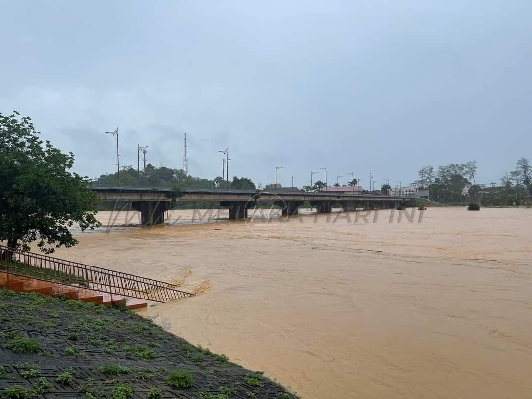 Terperangkap banjir 24 jam, 68 di Kem Rekreasi berjaya diselamatkan