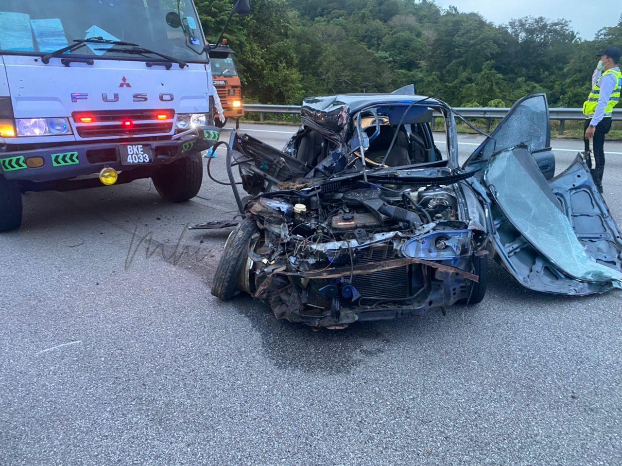 Lelaki maut, abang dan isterinya cedera kereta diseret lori