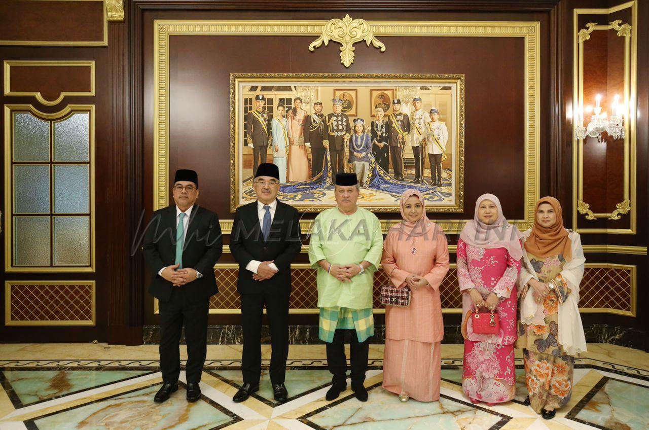 TYT, Sulaiman menghadap Sultan Johor dan Permaisuri