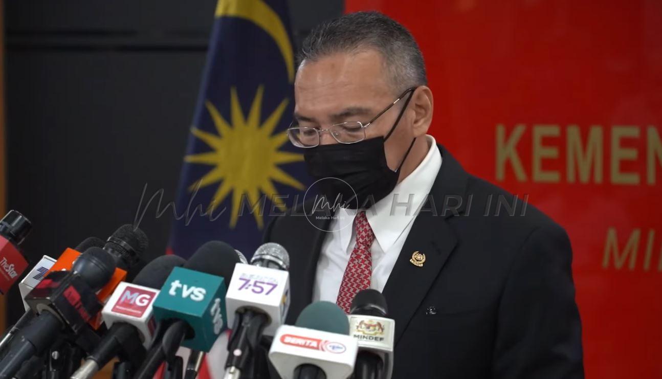 Sempadan negara akan dibuka selepas berbincang dengan tiga agensi – Hishammuddin