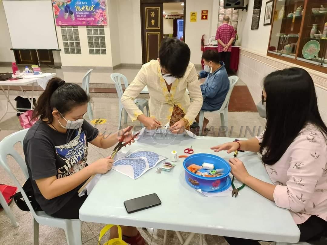 Kasut Manik seni halus Baba dan Nyonya bawa pulangan tinggi