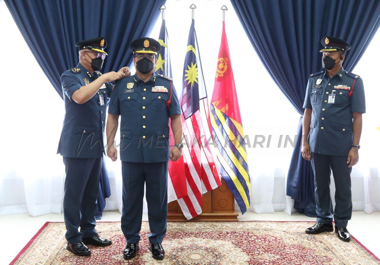 Sulaiman dianugerah pangkat Timbalan Kanan Pesuruhjaya Bomba (Kehormat)