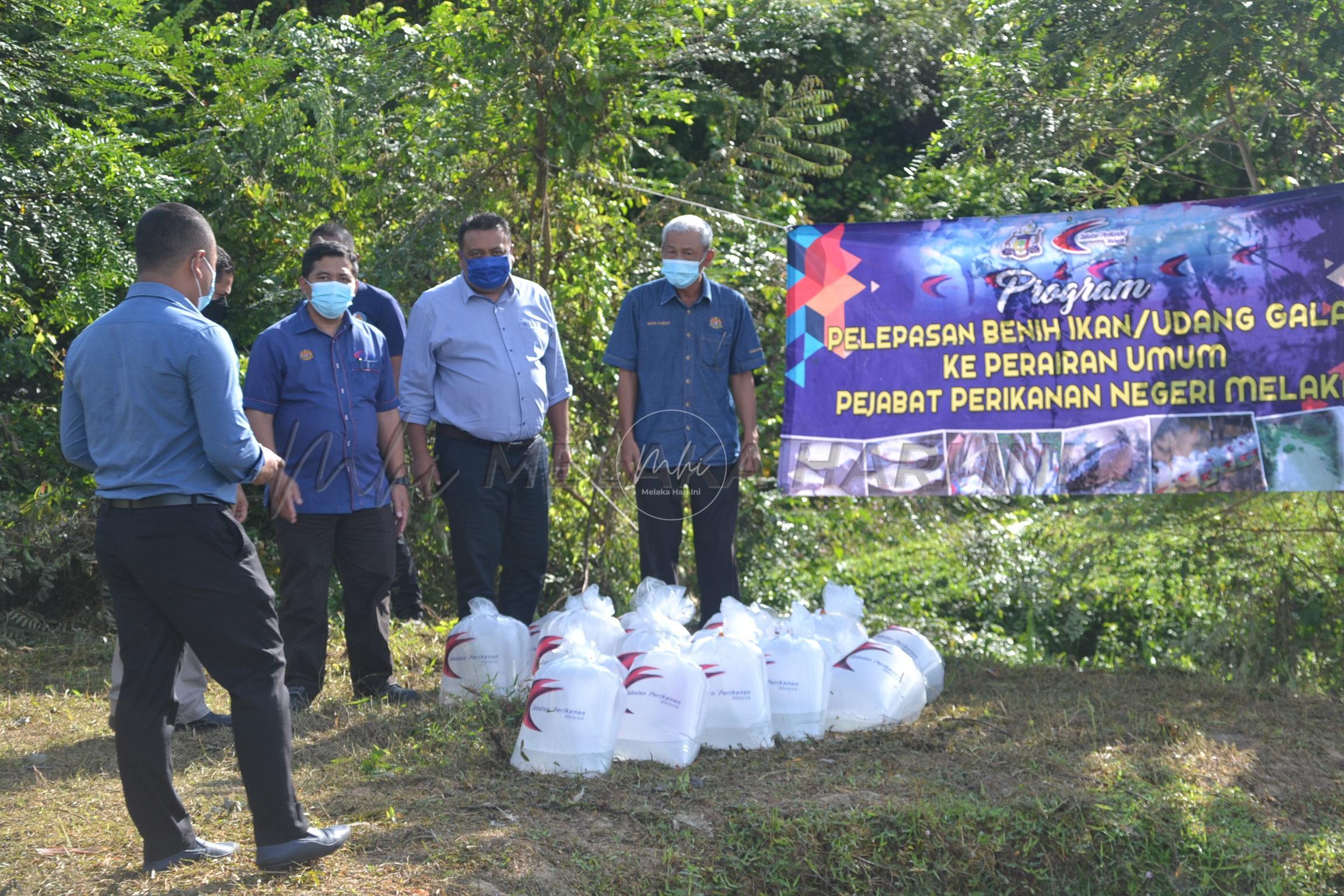 Anak udang galah bantu jana pendapatan komuniti