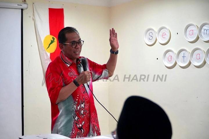 Khaled Nordin persoal kegagalan PN nyata pendirian tentang amalan lompat parti