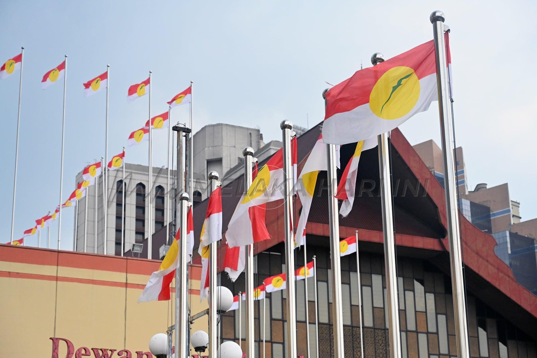 UMNO Bahagian mula bersidang hari ini