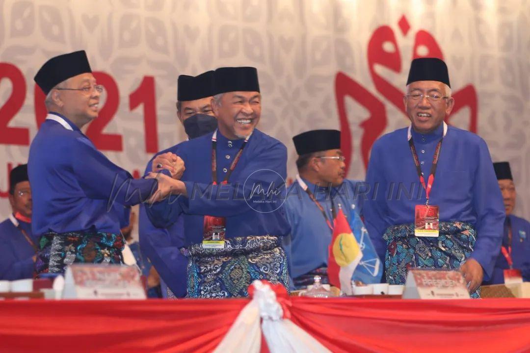 ‘Top five’ UMNO sepakat, Ahmad Zahid tepis spekulasi beza pendapat