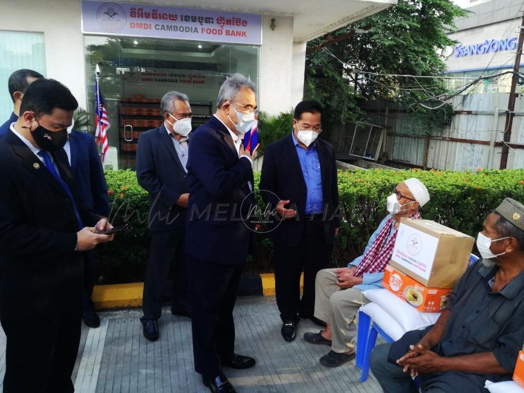 Buka FoodBank DMDI di Kemboja bantu golongan memerlukan