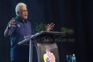 Hamzah zainudin