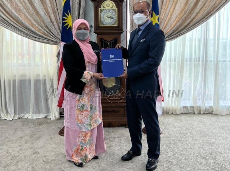 Salhah Salleh dilantik Pegawai Kewangan Negeri Melaka yang baharu