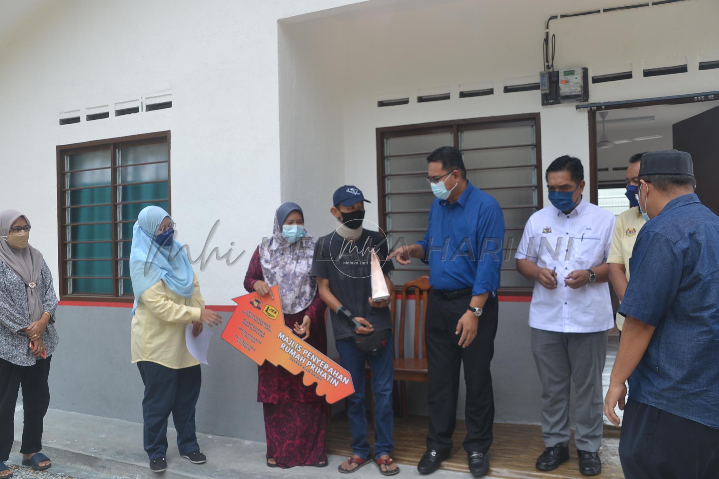 Tiga lagi Rumah Prihatin dibina di Kuala Linggi