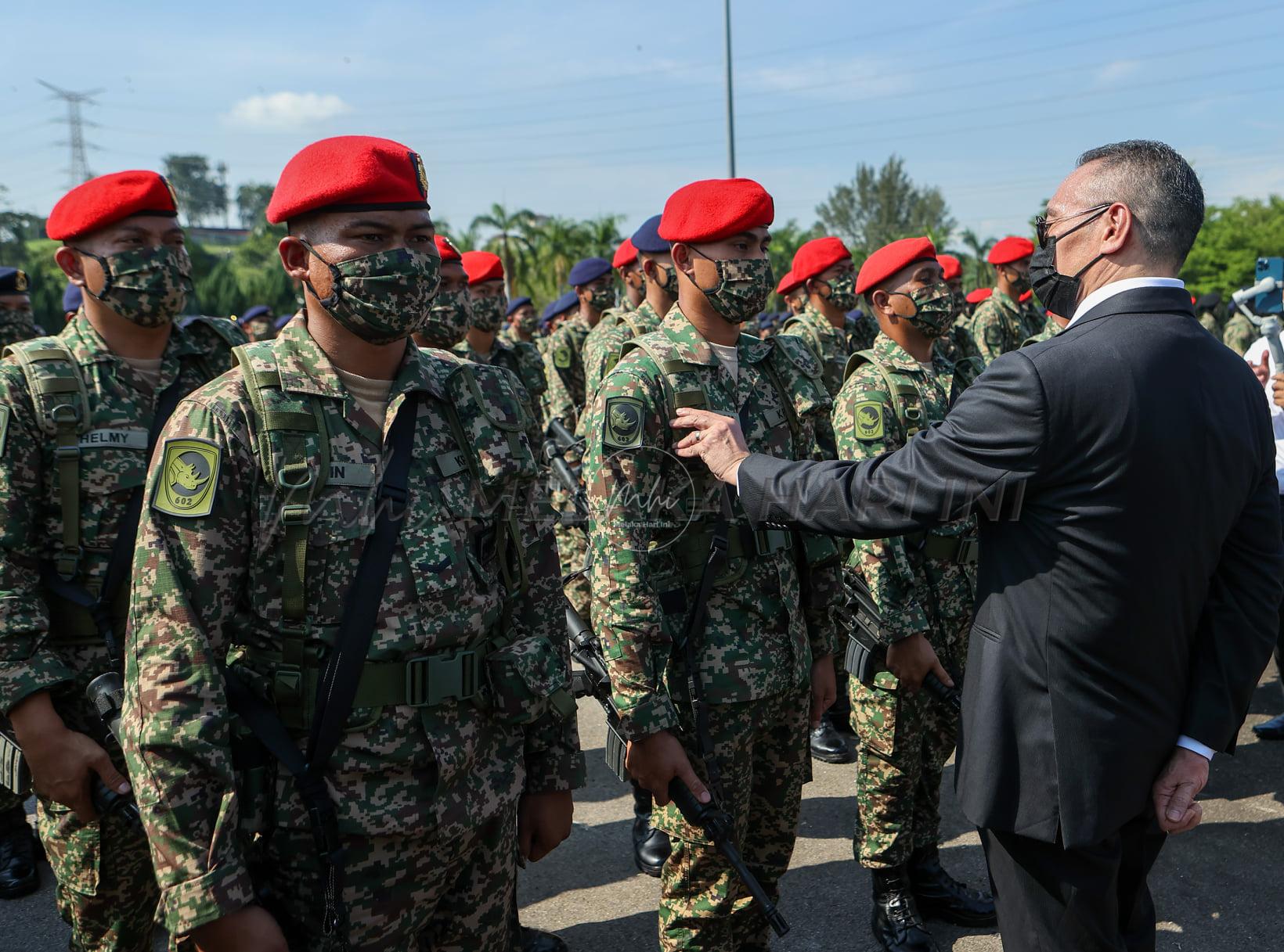 Lebih 320,000 pegawai, anggota dan veteran ATM terima bantuan khas Aidilfitri