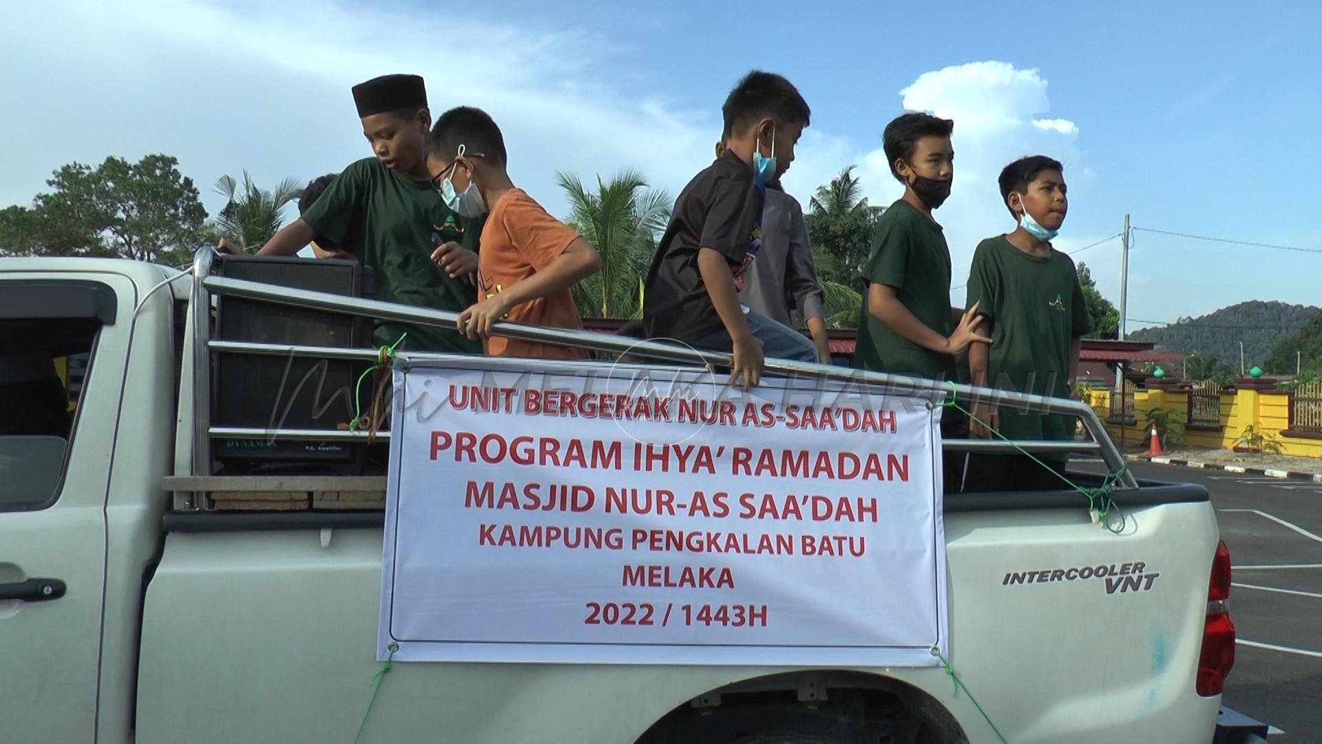 Laungan ‘dak kecik’ naik 4×4 tarik jemaah tunai tarawih