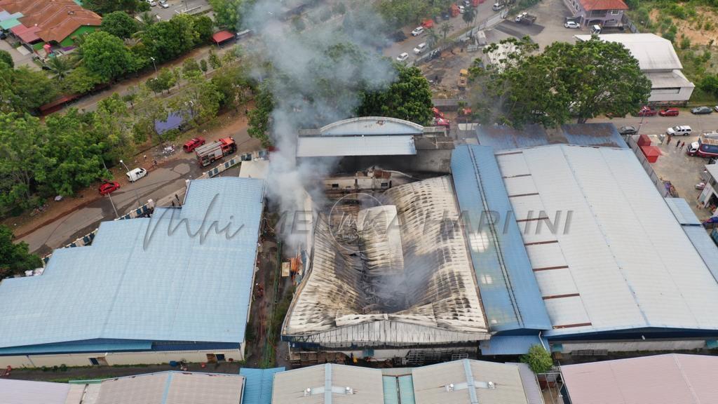 Gudang penyimpanan makanan musnah terbakar