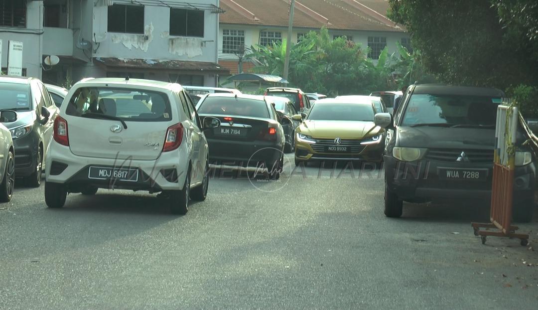 Penduduk dakwa jadi mangsa akibat penutupan jalan