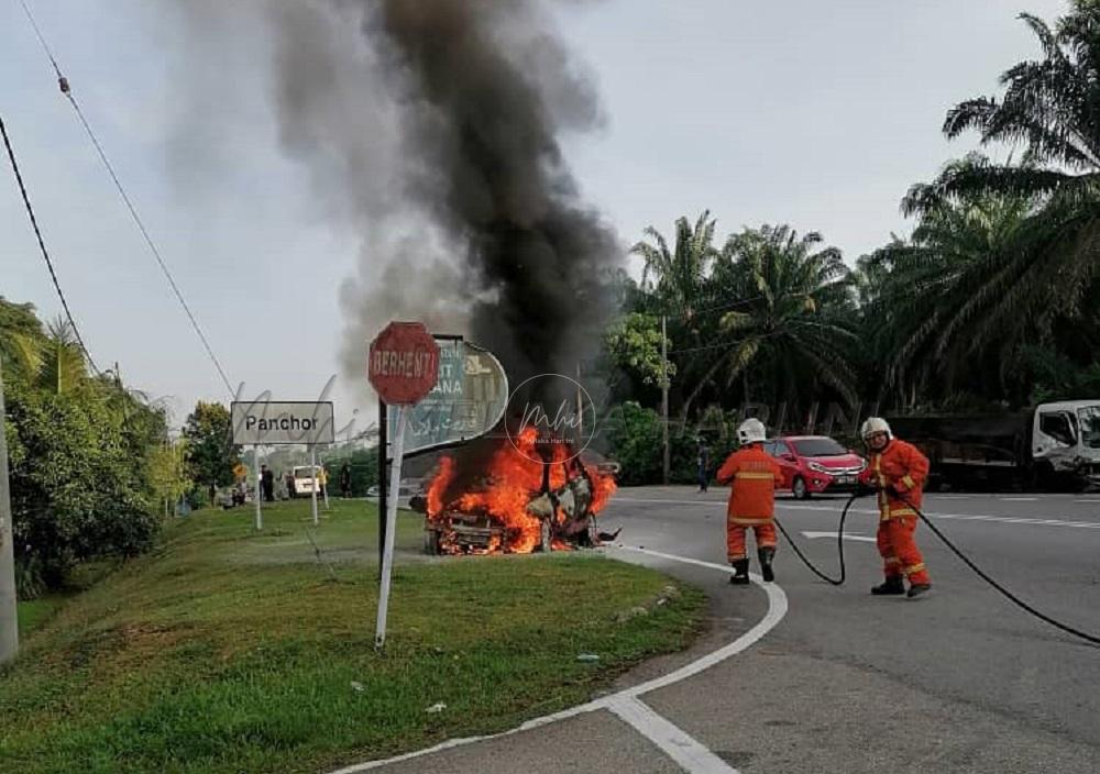 Lelaki nyaris rentung terbabit kemalangan