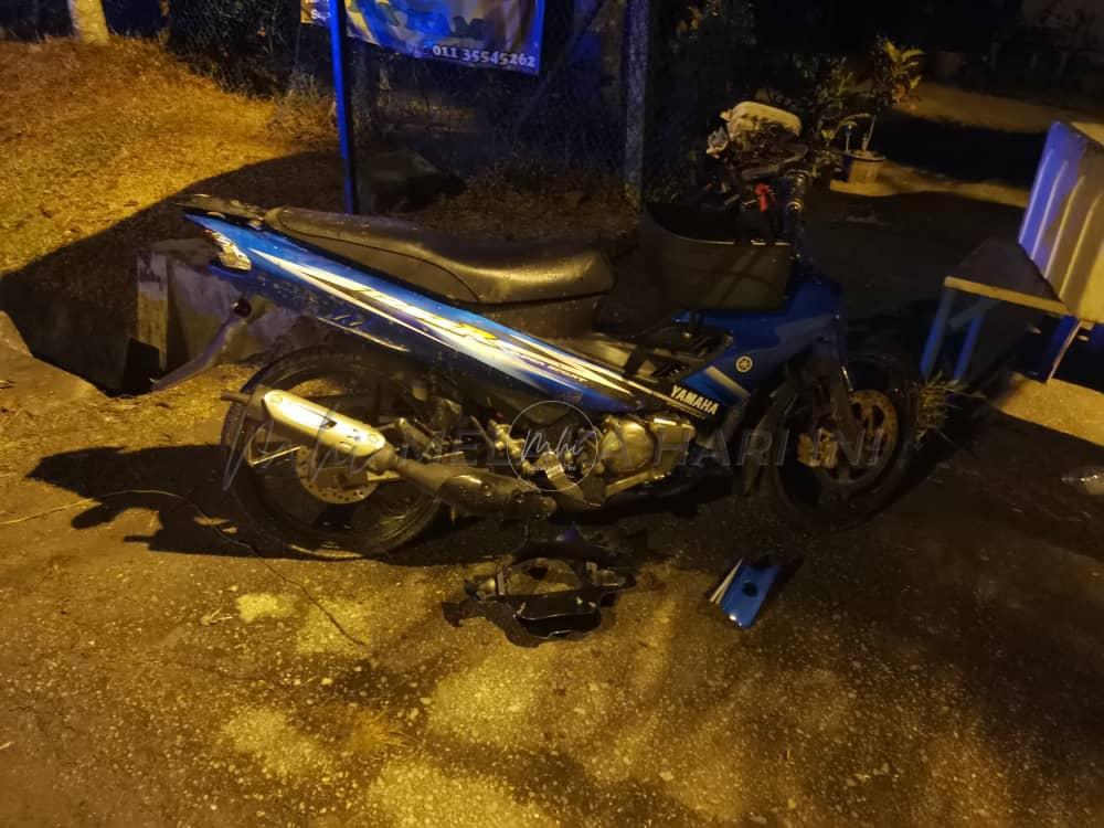 Pembonceng maut, penunggang parah motosikal terbabas