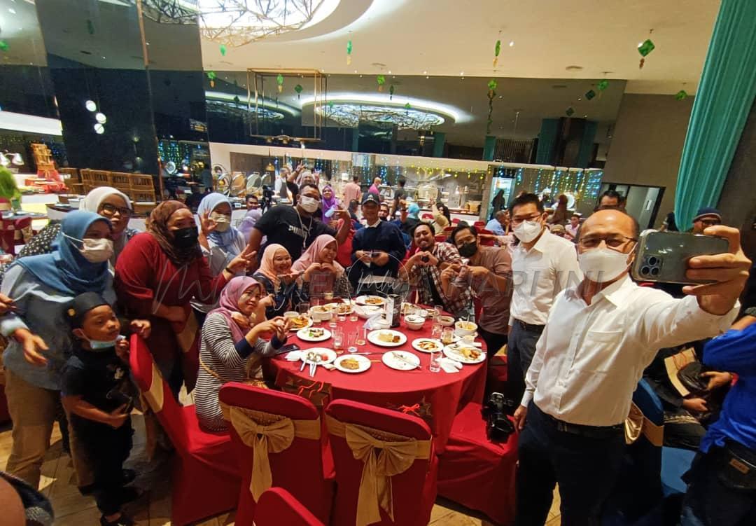 MCA Melaka rai pengamal media sempena Aidilfitri