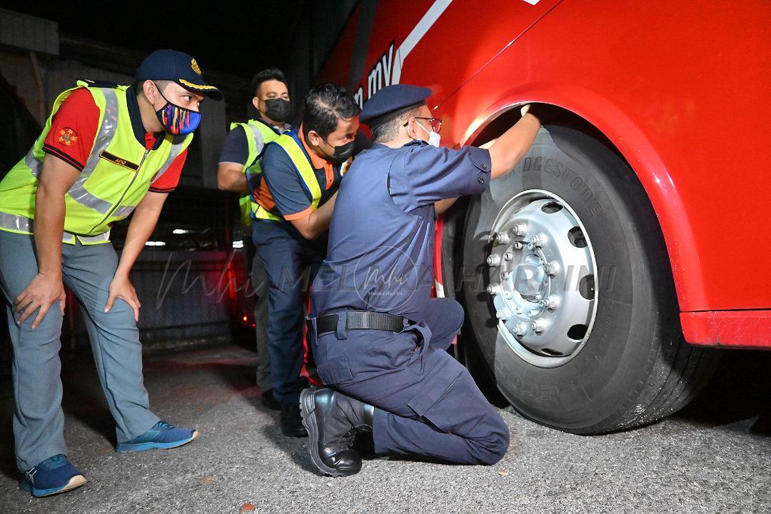 JPJ periksa bas ekspres di depoh, terminal pastikan selamat beroperasi